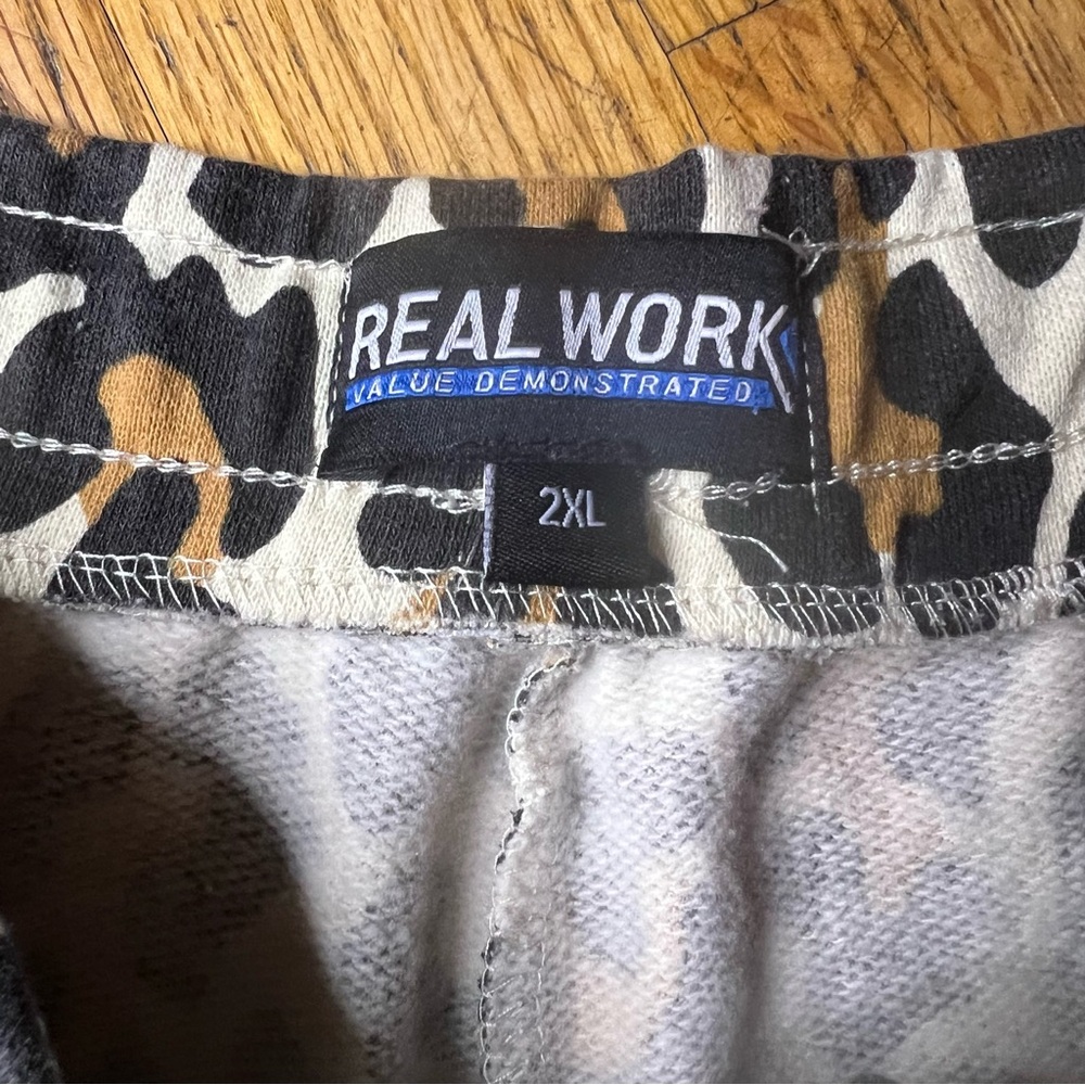 Real Work Leopard Joggers - Picture 2 of 6